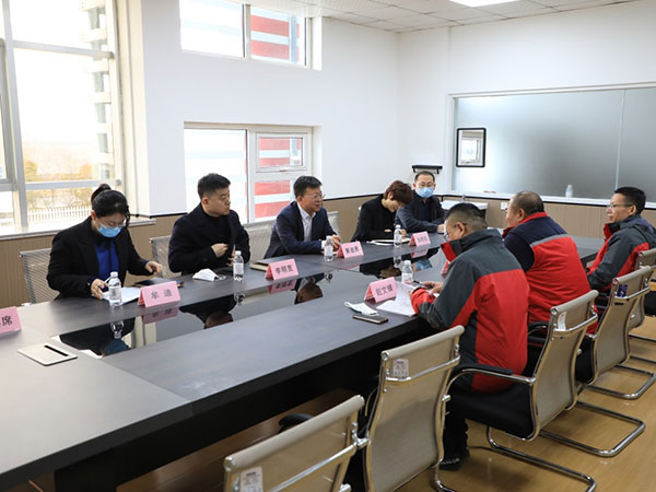 青島高新區(qū)管委領導蒞臨公司參觀考察 青島高新區(qū)管委領導蒞臨公司參觀考察